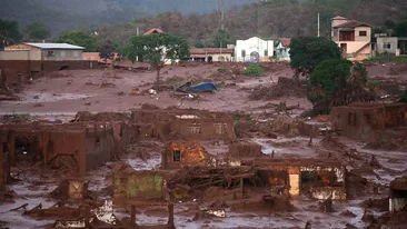Tragedia care a îndoliat lumea în această noapte! Cel puțin 50 de oameni au murit, iar peste 200 sunt dați dispăruți