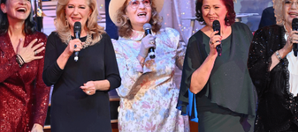 Parada modei! Care e mai elegantă, Angela Similea sau Corina Chiriac? Verdictul stilistului Florin Burescu: „Știu să capteze atenția”