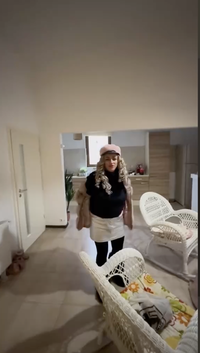 Cum arată casa de pe lac a Sânzianei Buruiană? Aici s-a filmat ”Lia, soția soțului meu”