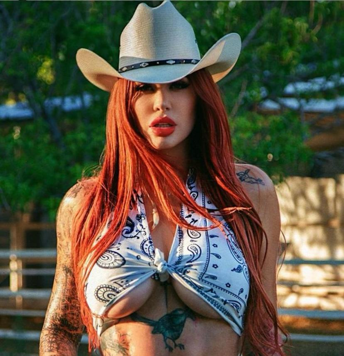 Operațiile estetice au ucis-o! Modelul de 30 de ani, care era un influencer cunoscut în rândul tinerilor, a sfârșit tragic după o vizită la estetician