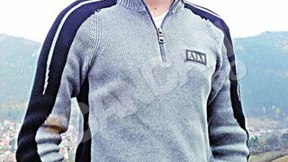 Max Craciun, baiatul de bani gata din Constanta supranumit de lautari Sefu' mortilor, agata dupa o reteta fabuloasa: "Buna, tata are cimitir! Vrei sa bei ceva?"