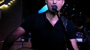 Robert Turcescu isi va serba ziua de nastere intr-un concert de zile mari cu trupa sa, "Casa Presei"!