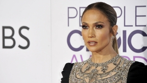 Ce a cerut Jennifer Lopez pentru concertul din Piața Constituției. Artista a solicitat o oglindă mare, masă de masaj cu maseuză și...