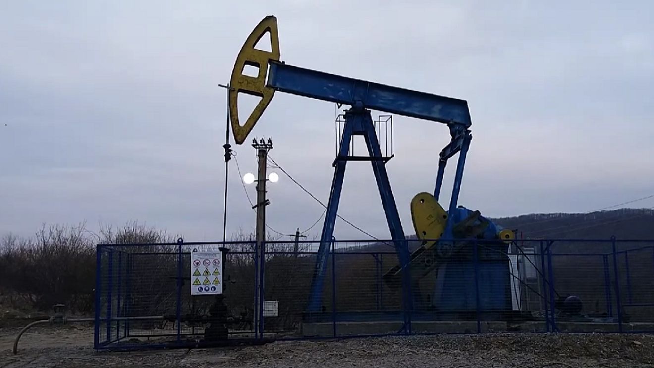 Furt inedit în județul Prahova. Au lăsat fără garduri o sondă de petrol