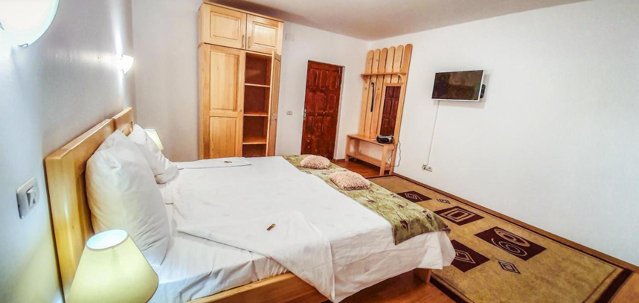 Cât costă o noapte de cazare în hotelul Monicăi Anghel. Foto: booking