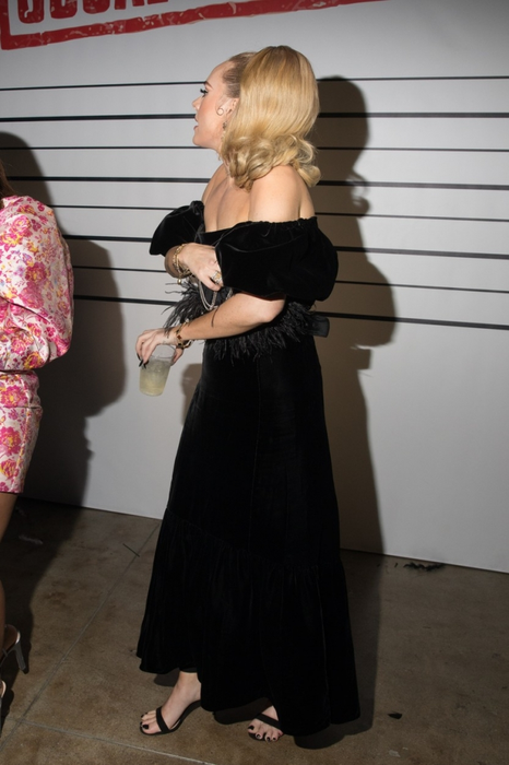Adele s-a topit pe picioare! Cum arată acum, după ce a slăbit 50 de kilograme
