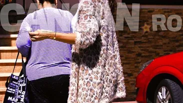 La TV arată ca scoasă din reviste, fără machiaj nu o vei recunoaşte. Cum arată o vedetă TV în timpul liber 