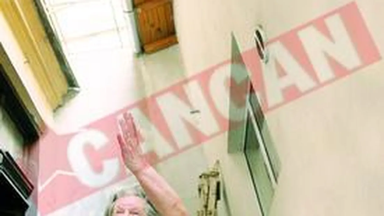 A scapat dupa ce s-a aruncat de la etajul patru