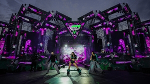 BEACH, PLEASE! 2026 continuă în forță: Ziua 1 a adus show-uri spectaculoase și o energie care a ținut festivalul viu până târziu în noapte