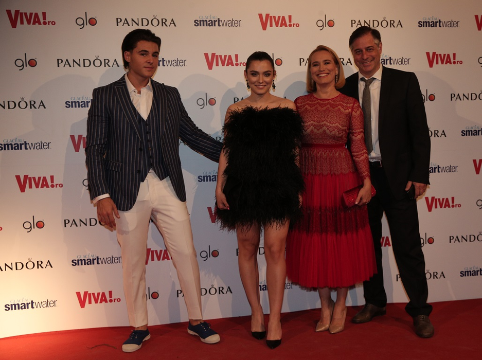 Alexia Eram, cea mai sexy apariție de la petrecerea VIVA! Cum a venit îmbrăcată fiica Andreei Esca