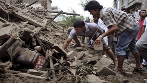 Bilantul victimelor cutremurului din Nepal a crescut la 5.489 de morti