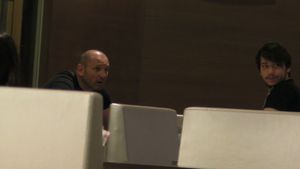 Indiferent cat de preocupat ar fi, Bogdan Stelea tot isi face timp de juniorul lui! Vezi cat de bine se asemana cei doi!
