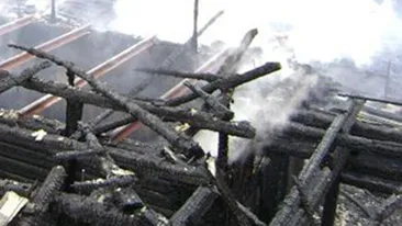 Femeie arsa de vie in propria locuinta intr-un incendiu devastator