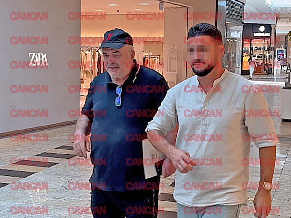 Florin Călinescu și amicul său au dat o tură în mall