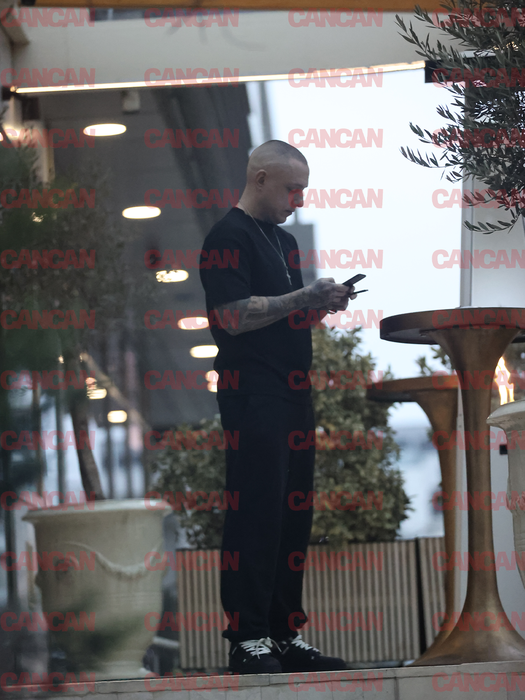 Vlad Obu își așteaptă iubita