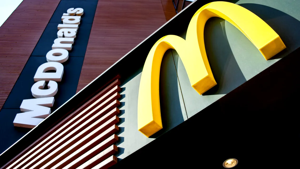 Clienții McDonald's au rămas fără cuvinte când au aflat că nu mai pot efectua plăți pentru comenzile date. Probleme uriașe pentru celebrul lanț de magazine