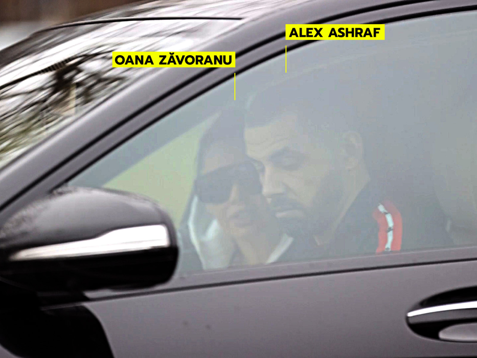 Alex a ajuns la apartamentul Oanei, iar de acolo au plecat împreună (Foto: CANCAN.RO)