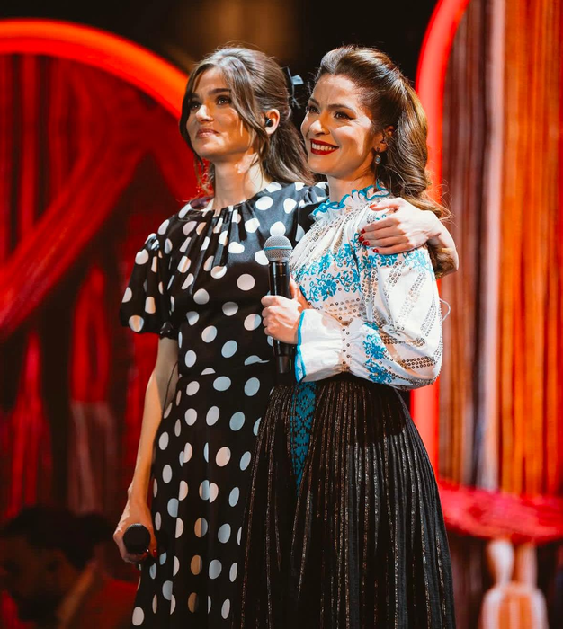 Sora lui Theo Rose a divorțat după 11 ani de căsnicie / (Sursa: Instagram)
