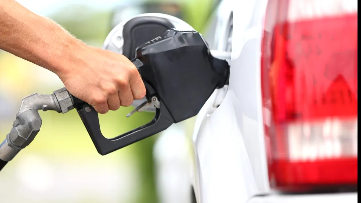 Carburanți mai scumpi, începând cu prima zi a anul 2019