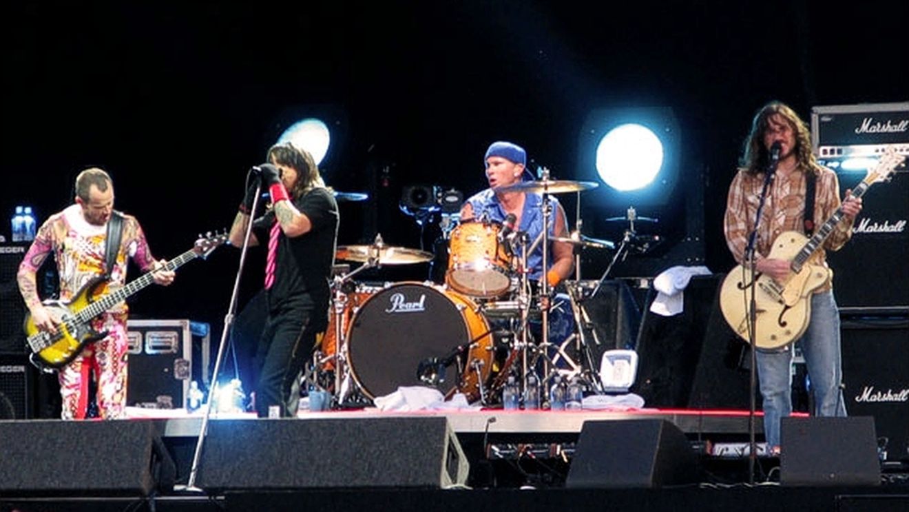Doliu în lumea muzicală. Jack Sherman, primul chitarist al trupei Red Hot Chili Peppers, a murit