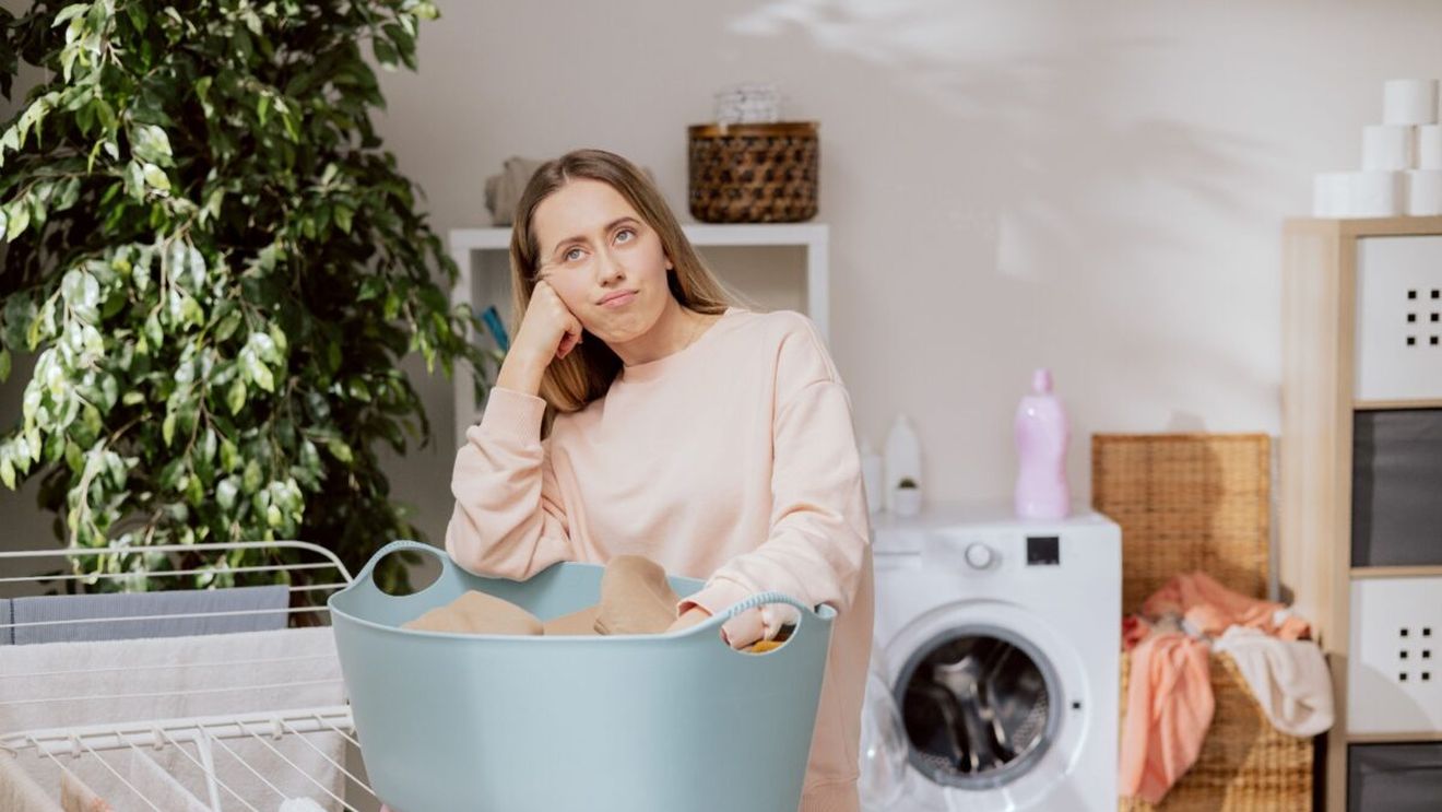 (P) Cele mai frecvente greșeli de spălare care strică hainele