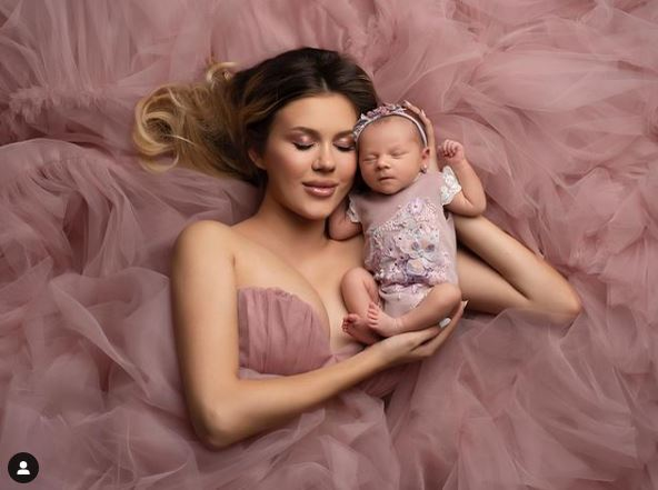 Emily Burghelea, transformare spectaculoasă în doar 5 săptămâni de când a devenit mămică