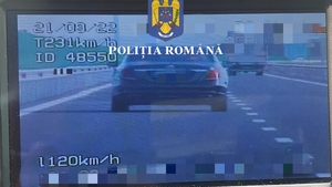 Șofer prins de radar când mergea cu 231 km/h. În ce zonă se afla vitezomanul