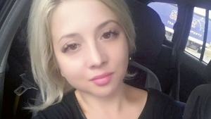 Alina este educatoare într-un sat din Vaslui! Ce au descoperit procurorii când i-au ascultat telefonul întrece orice imaginație
