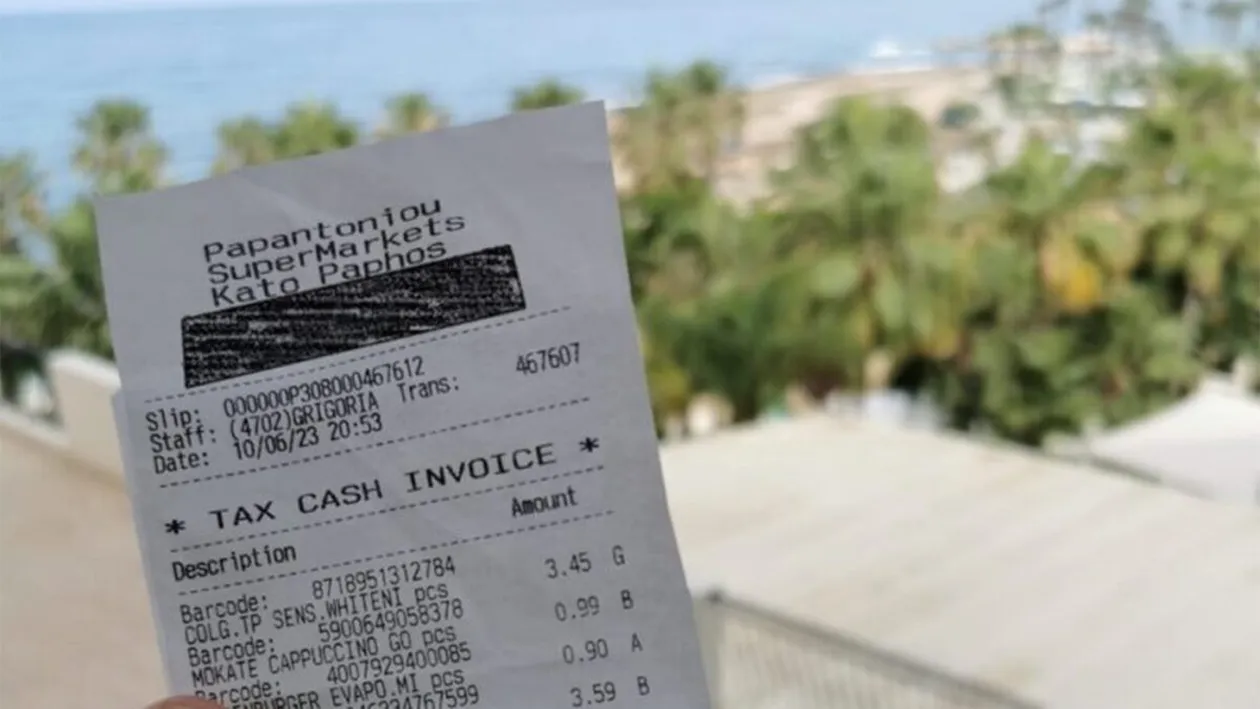 Câți euro a dat un turist român pe o sticlă de Coca-Cola, într-o celebră stațiune din Cipru