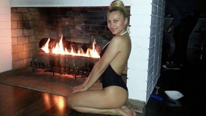 Lora, fotografiata sub influenta alcoolului! Fanii sunt scarbiti: "Esti absolut dezgustatoare"