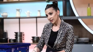 Cine este, de fapt, Monica Pușcoiu, concurenta cu cel mai strident râs de la Chefi la cuțite. Are o afacere de succes departe de România