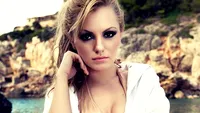 Alexandra Stan a socat pe toata lumea la un eveniment monden! Artista are mari probleme cu tenul