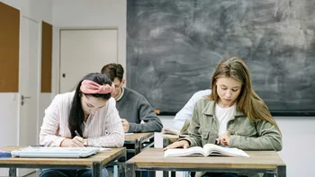 Reguli noi pentru admiterea la liceu! Cine sunt elevii care pot intra direct în clasa a IX-a fără Evaluare Națională