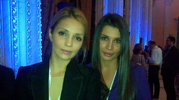 Eba si Evghenia, frumoasele politicii internationale! N-au ratat ocazia sa se pozeze impreuna la Congresului PPE!