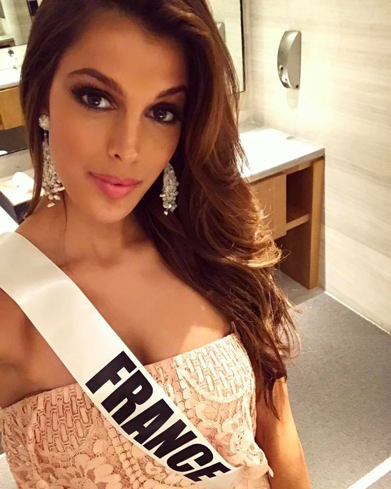 Miss Franţa a fost aleasă Miss Univers! Momentul emoţionant în care tânăra a primit coroana