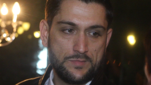 Cezar Ouatu a luat o decizie radicala! Si-a lasat barba si fuge din Romania!