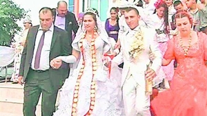 Cea mai scumpă nuntă din istoria României! Cel mai bogat ţigan şi-a măritat fata!