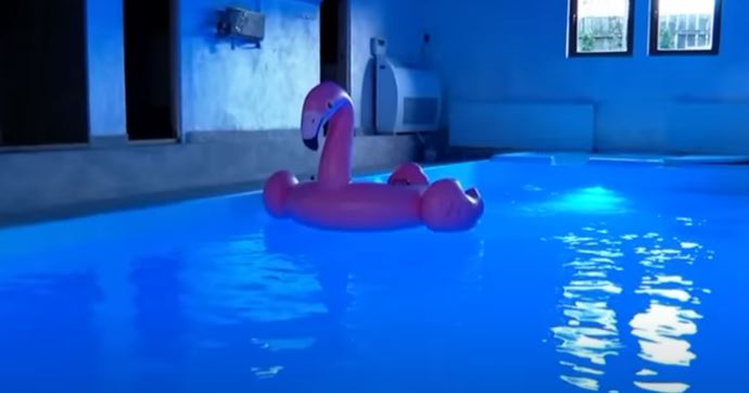 Cum arată palatul de 1 milion de euro al lui Călin Donca de la Survivor? Are 16 camere, piscină și cinematograf