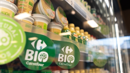 Ce se ascunde, de fapt, în spatele produselor bio de la Carrefour. Retailerul francez este unul dintre jucătorii importanți din piață în domeniu