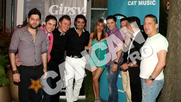 A pus ochii pe o pustoaica de 16 ani!  Pepe a cazut in mrejele unei eleve de liceu