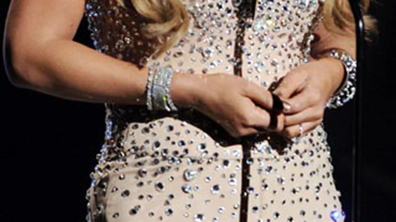 Mariah Carey a luat-o razna?! Flirturi in club, poze indecente si o idila care i-ar putea distruge casnicia - afla toate detaliile despre haosul din viata divei