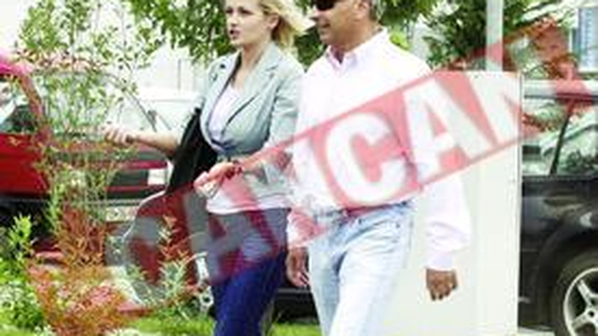 Alina i-a confiscat bolidul iubitului ei