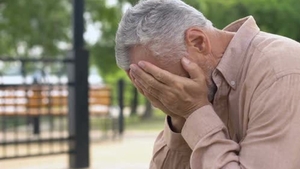 Cum au reușit două femei să înșele un bârlădean prin metoda COVID. L-au „scuturat” de 5.500 de lei!