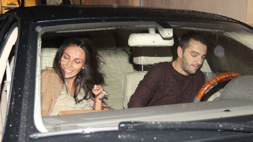 Mădălina Ghenea a impus măsuri drastice de pază în maternitate! Şi-a baricadat bebeluşa! Un paznic a ”triat” toate vizitele în sectorul VIP, dar, cu toate acestea, CANCAN.ro a pătruns acolo!