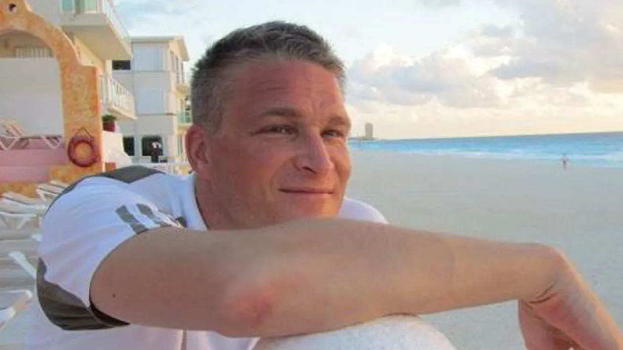 Acest bărbat a rămas cu organele genitale blocate într-un scaun cumpărat de la Ikea! Ce răspuns a primit din partea magazinului