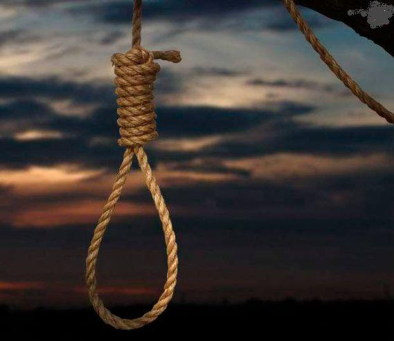 O adolescentă de 15 ani s-a spânzurat deoarece tatăl ei i-a luat telefonul mobil