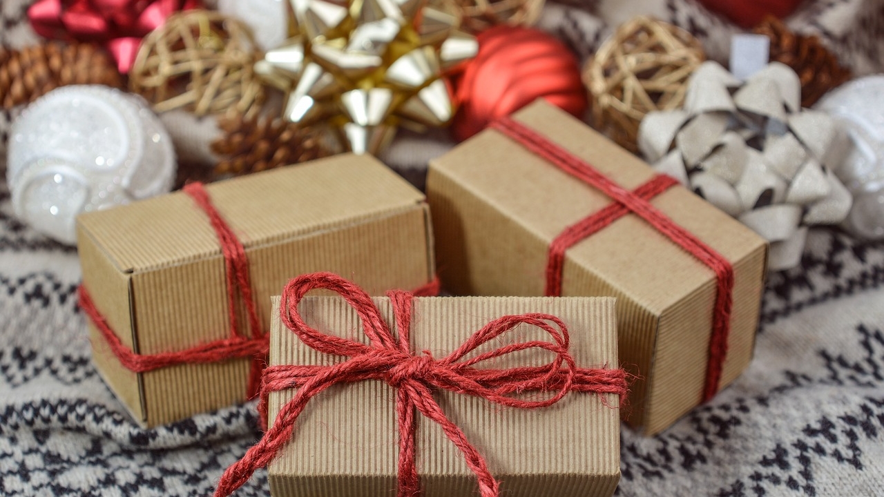 Top 10 idei cadouri de Crăciun. Ce oferte pot să aducă un zâmbet în familie fară să îți afecteze bugetul