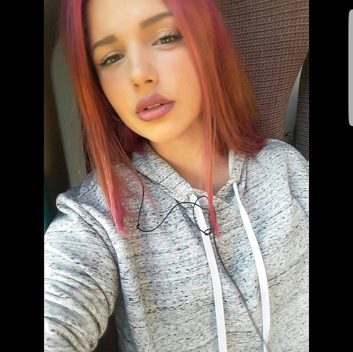 A fost înmormântată în ziua în care ar fi împlinit 18 ani! Andreea, ucisă de o supradoză?! “Asta să vă fie lecție!”