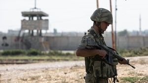 Atac în Afganistan! Guvernatorul și secretarul său, uciși într-o explozie