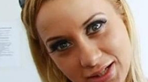 VIDEO Simona Trasca si-a marit buzele a opta oara: "De data asta n-am pe cine sa pup"
